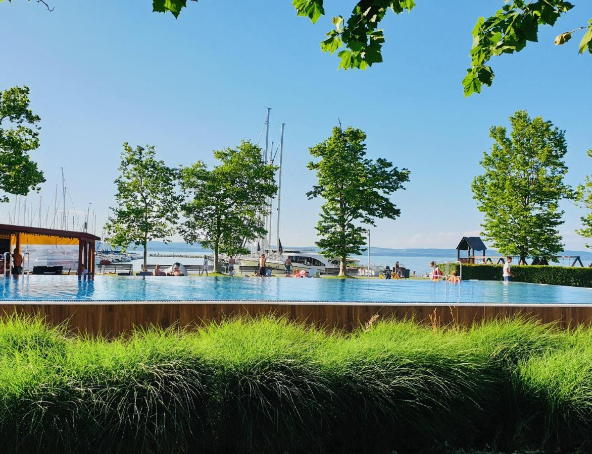 Bl Lakeside Apartman Балатонлелле Екстер'єр фото