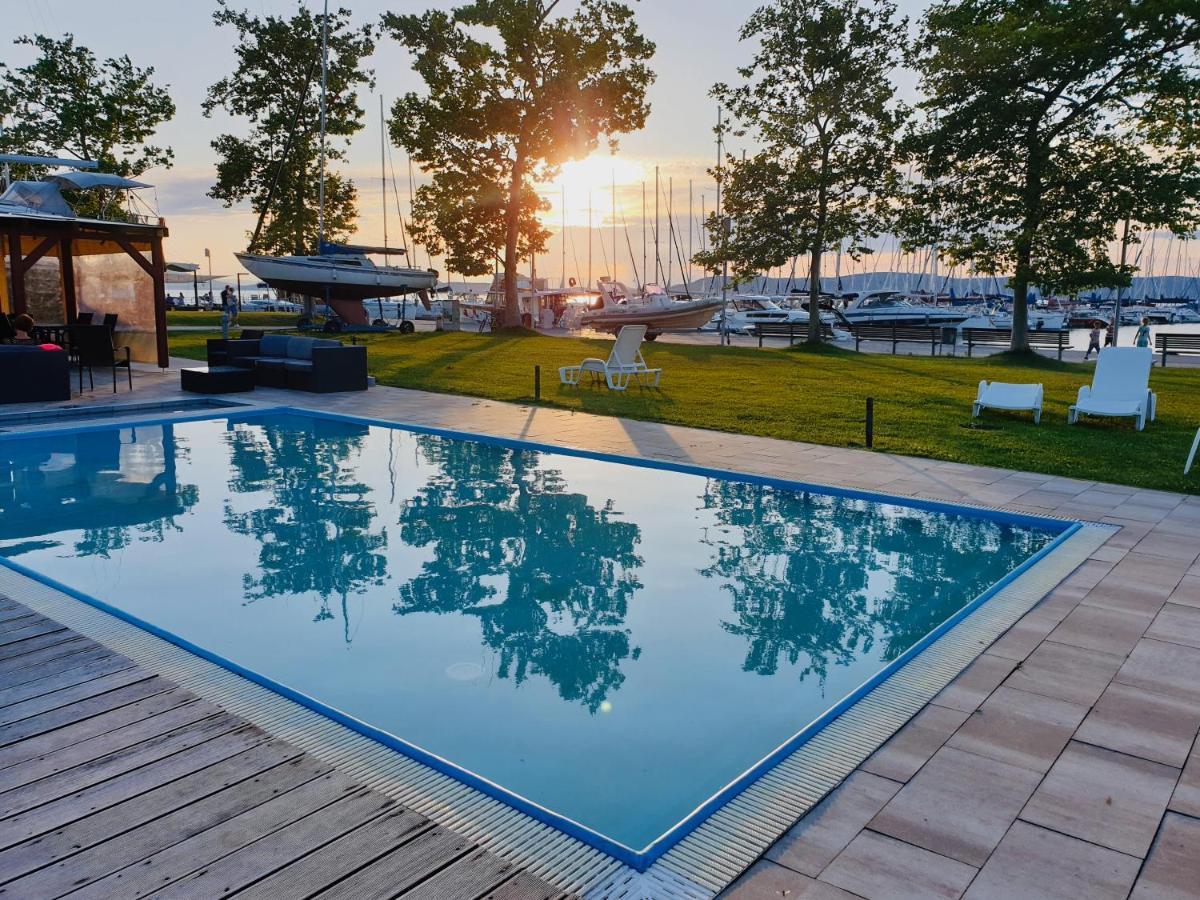 Bl Lakeside Apartman Балатонлелле Екстер'єр фото