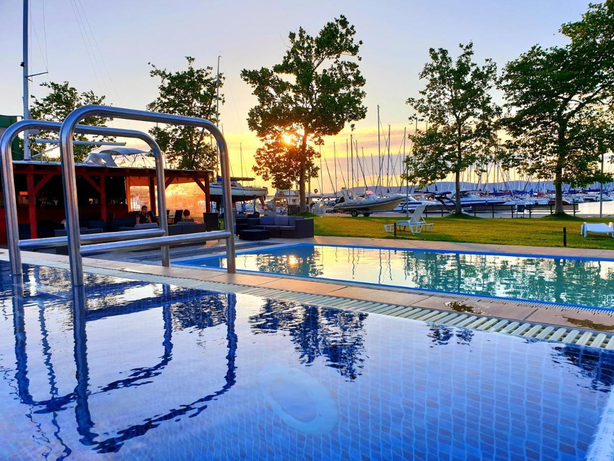 Bl Lakeside Apartman Балатонлелле Екстер'єр фото
